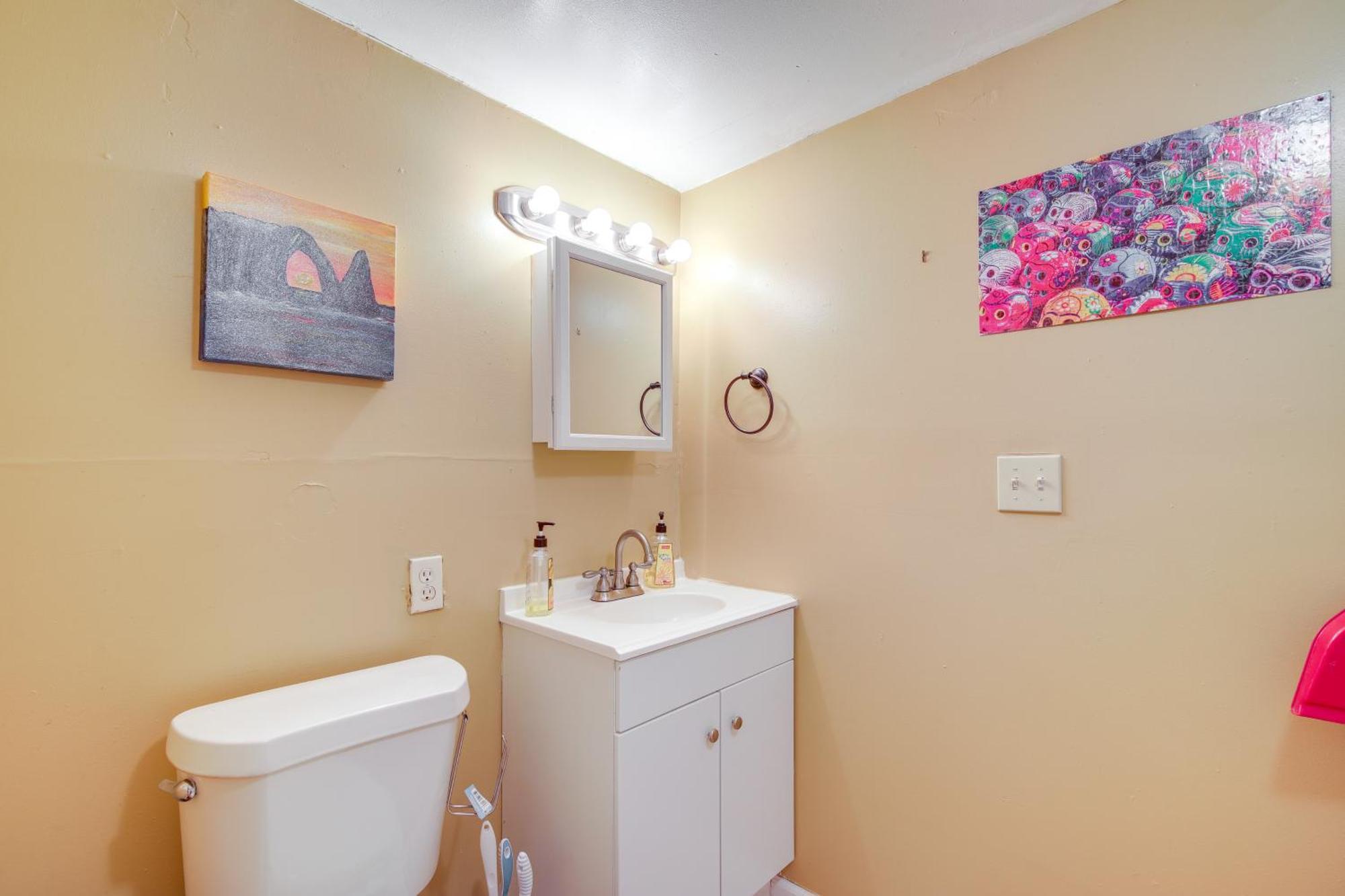 Holiday home Pet-friendly - 4 Mi To Downtown! *